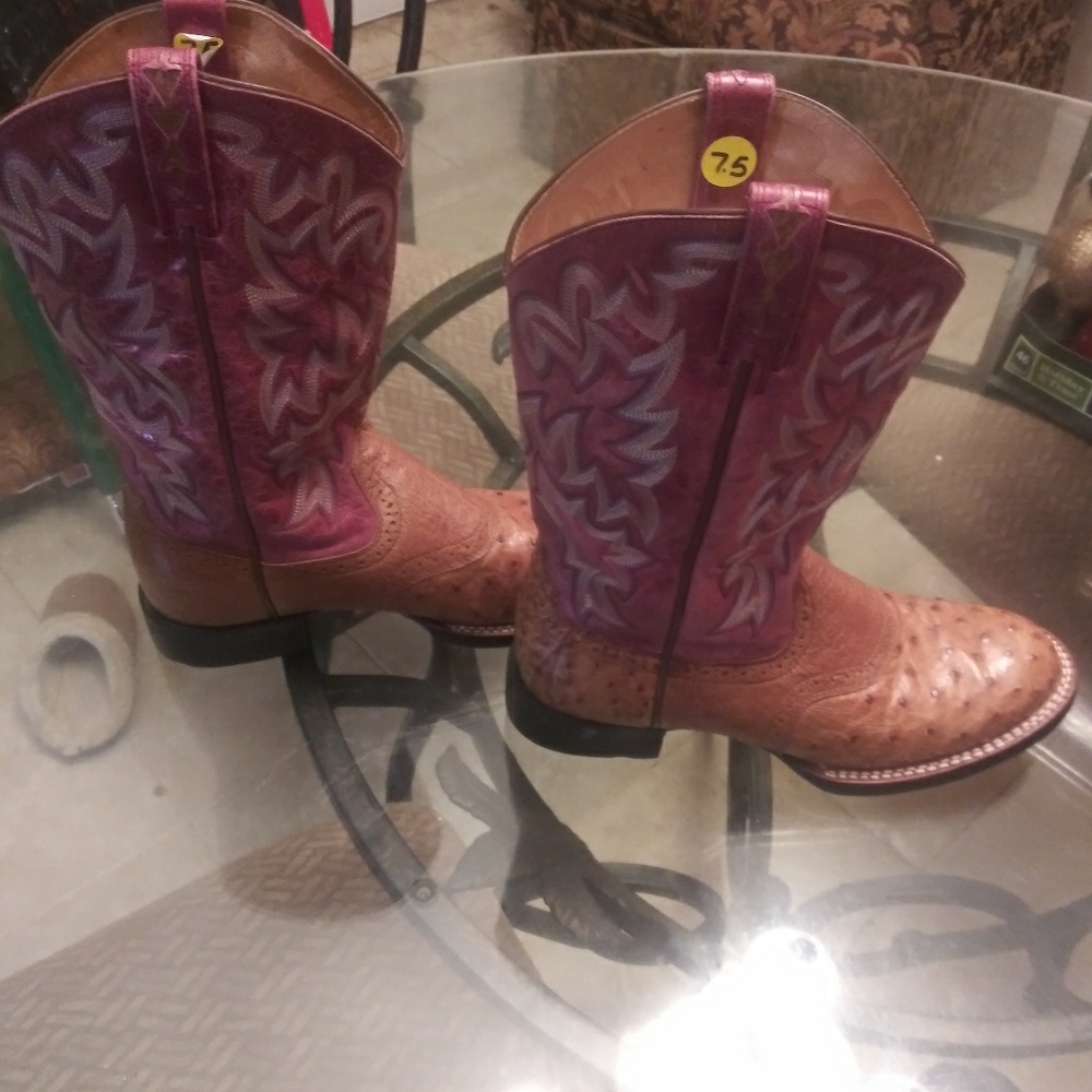 Bnwot Ariat Ostrich Skin Boots sz 7.5